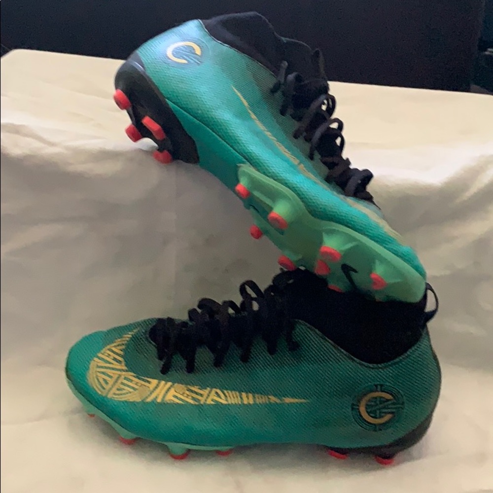 nike soccer boot cleats